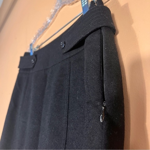 COPY - Burberry  LondonLining Wool Blend Skirt - Picture 4 of 10